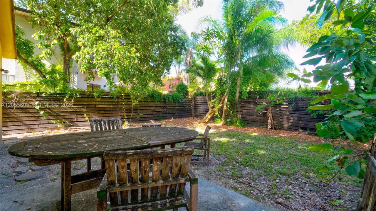 3036 Center St, Miami, FL 33133 Photo