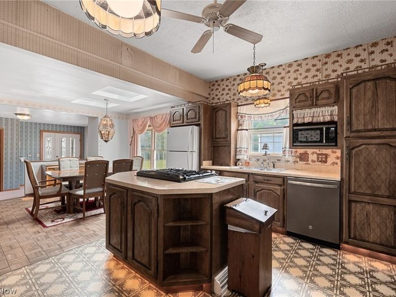 225 Stanmary Drive, Berea, OH 44017 Photo 9