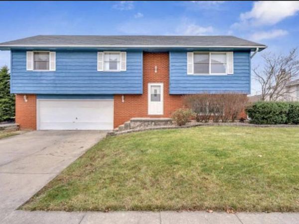7568 Wright Street , Merrillville, IN 46410