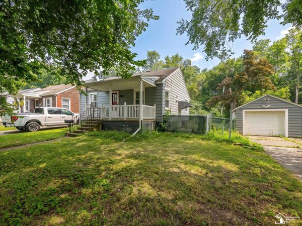 1322 Michigan Avenue, Monroe, MI 48162
