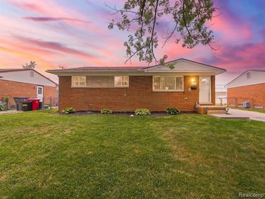 35725 Griswald Street, Clinton Twp, MI 48035