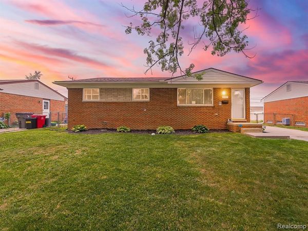 35725 Griswald Street, Clinton Twp, MI 48035