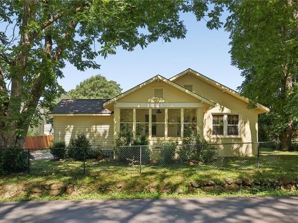 200 S Jackson Street , Hartwell, GA 30643