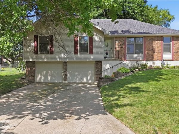 508 SE Wingate Street, Lee's Summit, MO 64063