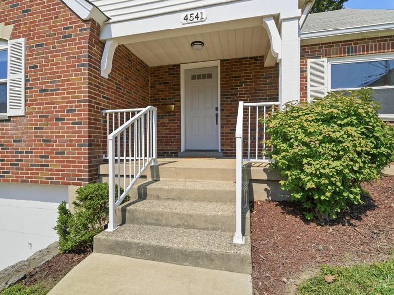 4541 Orkney Avenue, Cincinnati, OH 45209 Photo 3