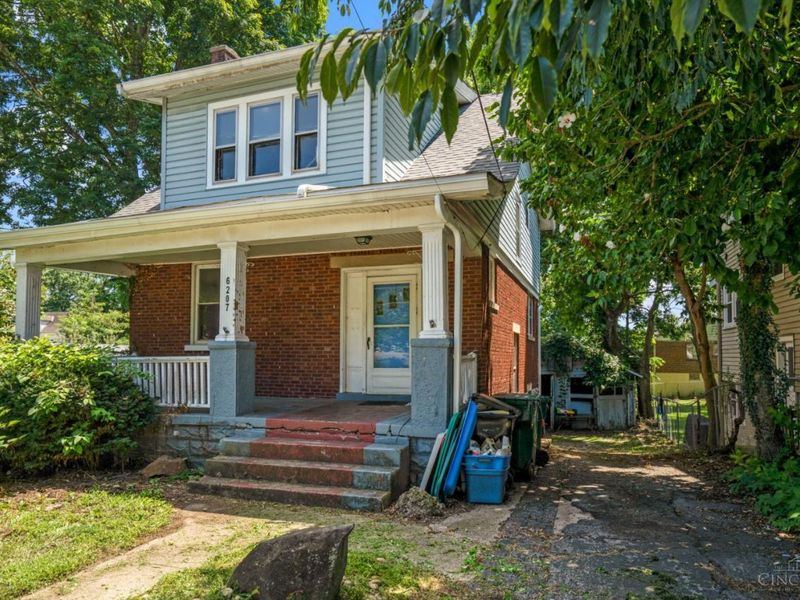 6207 Roe, Cincinnati, OH 45227 Photo 2