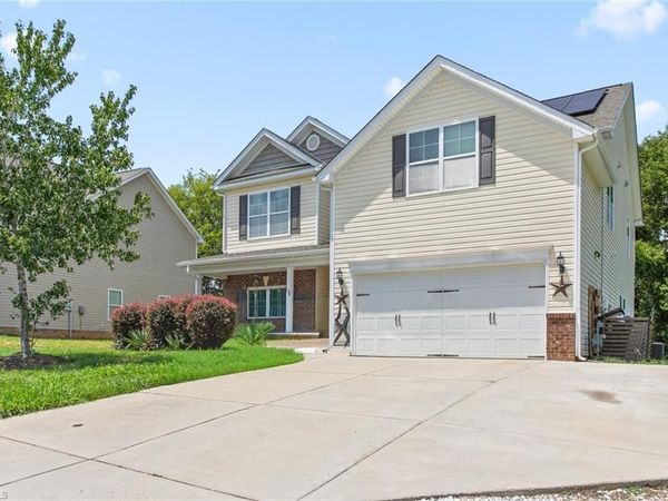 2026 Heron Pointe Drive , Whitsett, NC 27377