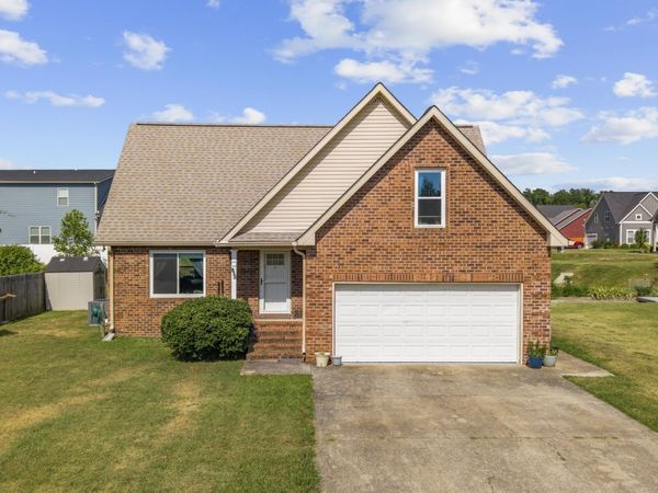 105 Bonnie Oak Dr, Lebanon, TN 37087
