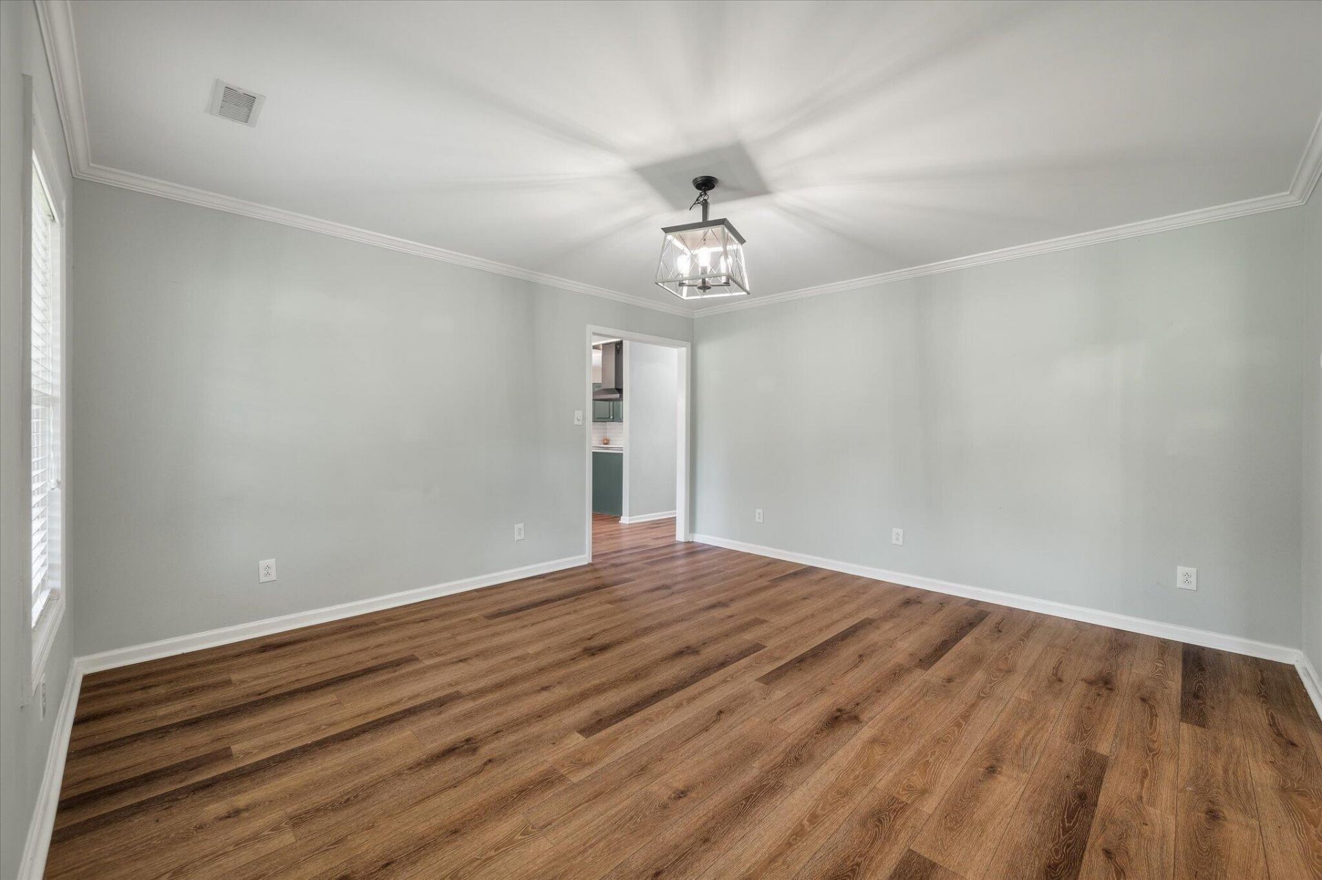 142 Cloverleaf Drive Photo 16
