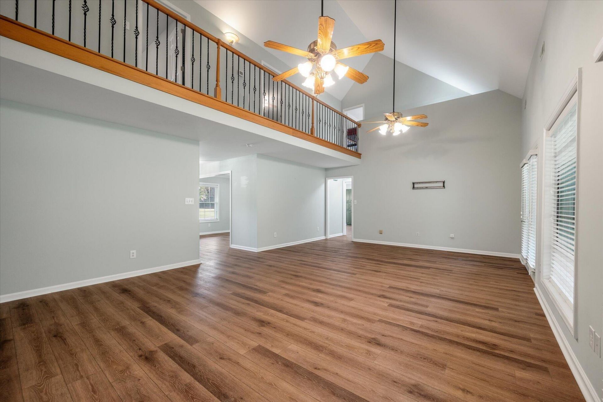 142 Cloverleaf Drive Photo 23