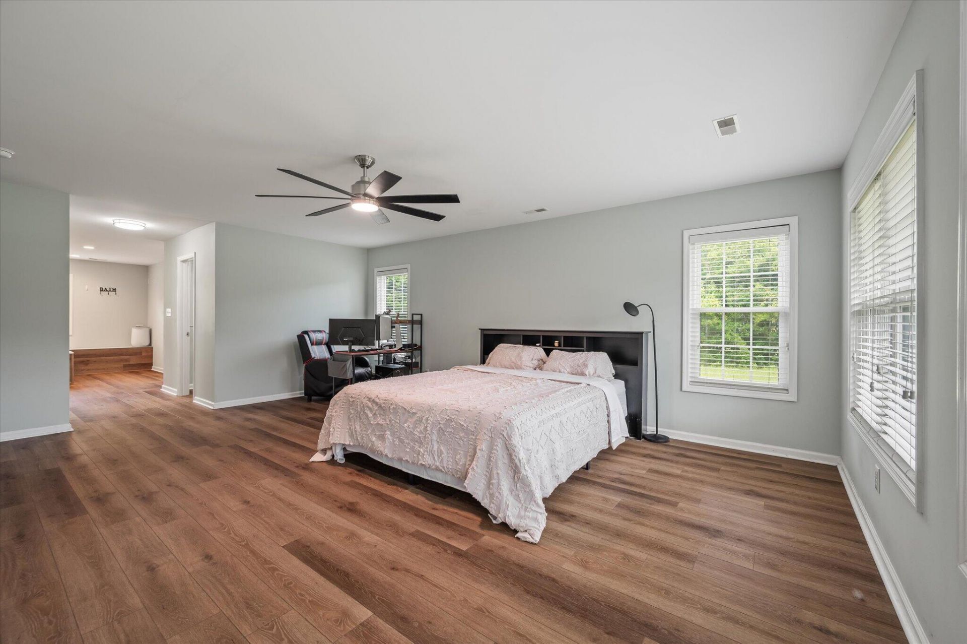 142 Cloverleaf Drive Photo 28