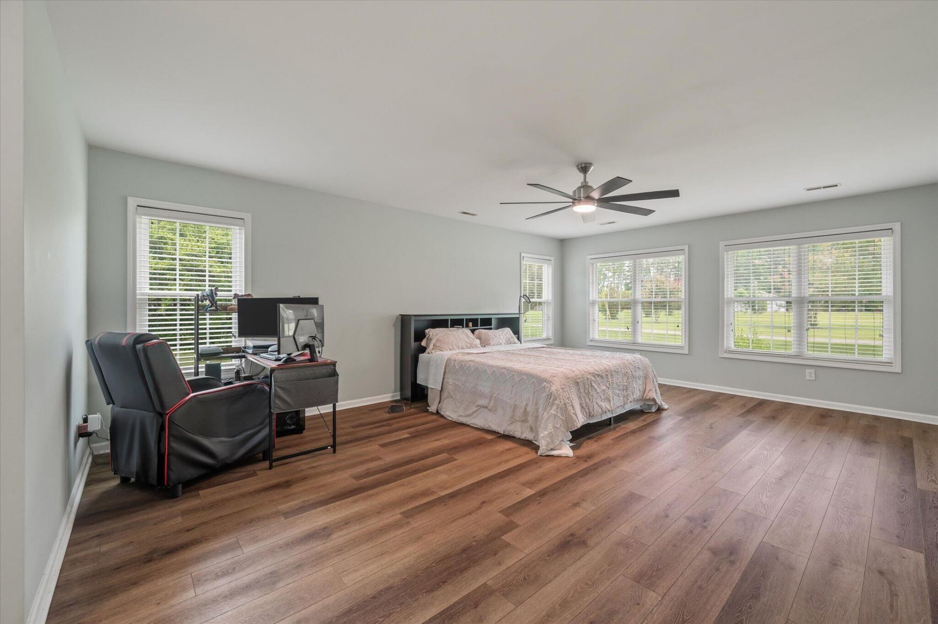 142 Cloverleaf Drive Photo 29