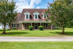 142 Cloverleaf Drive photo 4