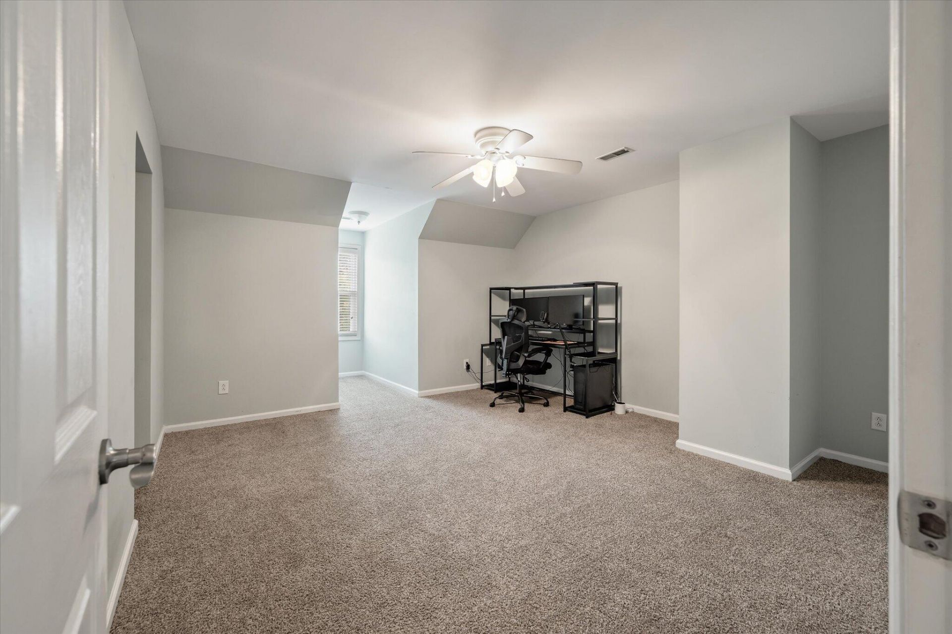 142 Cloverleaf Drive Photo 40