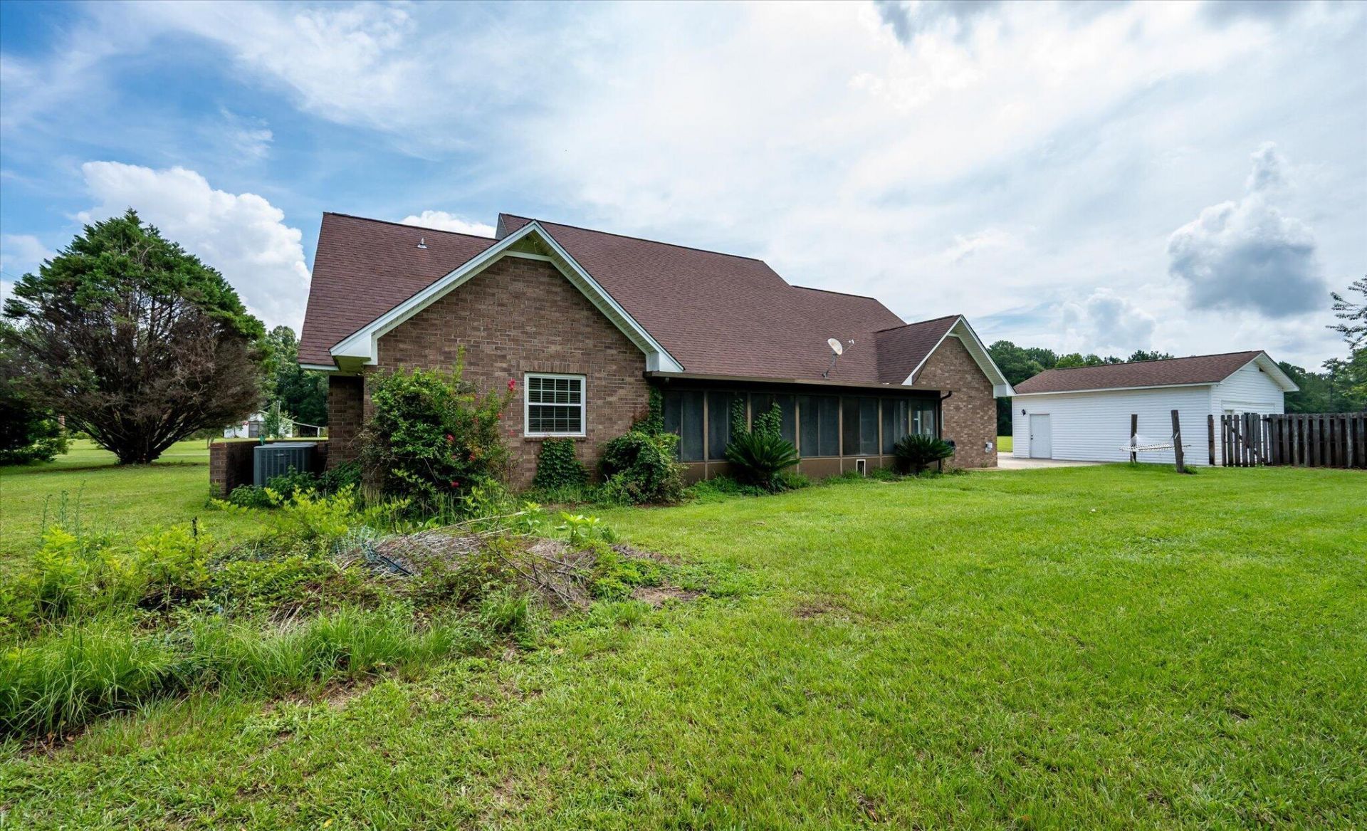 142 Cloverleaf Drive Photo 55