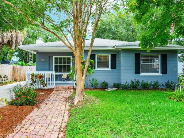 221 N CLEARVIEW AVENUE , TAMPA, FL 33609