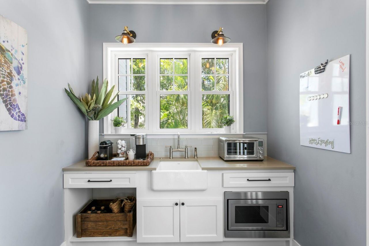220 N Harbor Drive, Holmes Beach, FL 34217 Photo