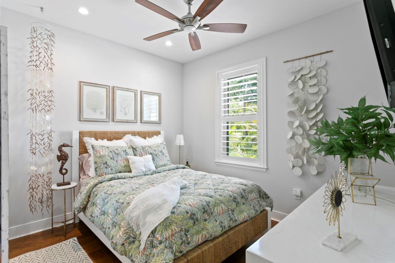 220 N Harbor Drive, Holmes Beach, FL 34217 Photo