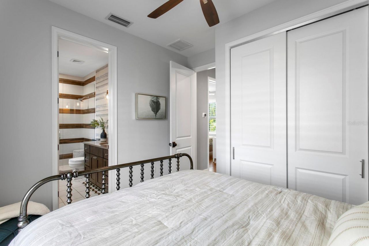 220 N Harbor Drive, Holmes Beach, FL 34217 Photo