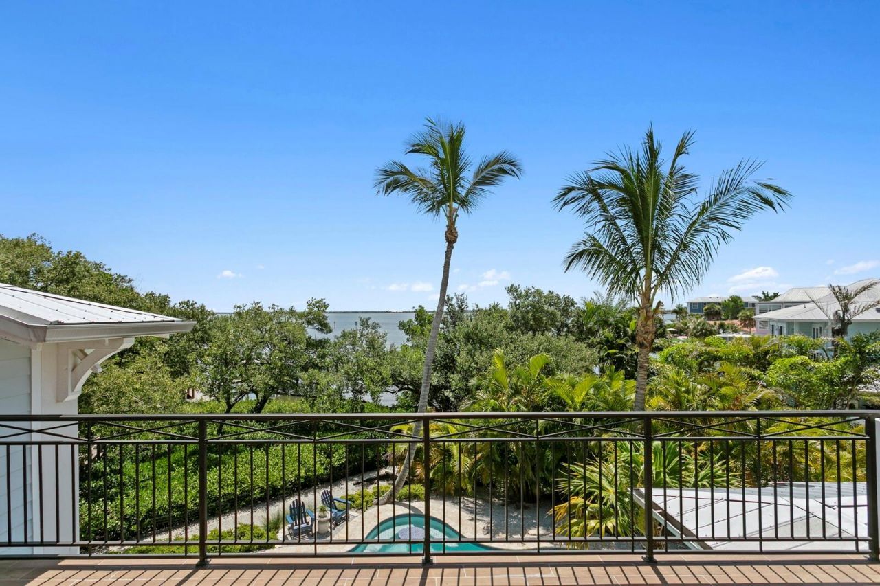 220 N Harbor Drive, Holmes Beach, FL 34217 Photo