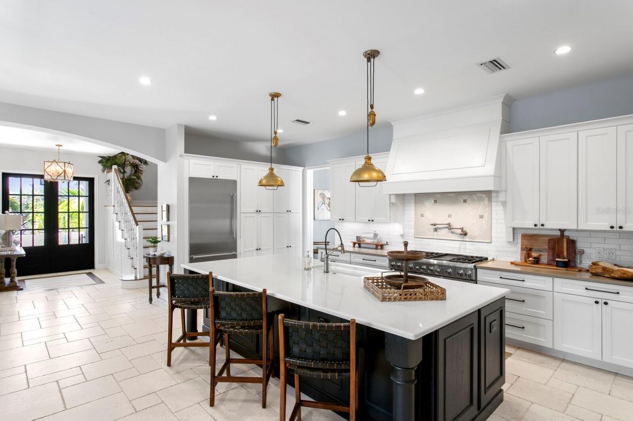 220 N Harbor Drive, Holmes Beach, FL 34217 Photo