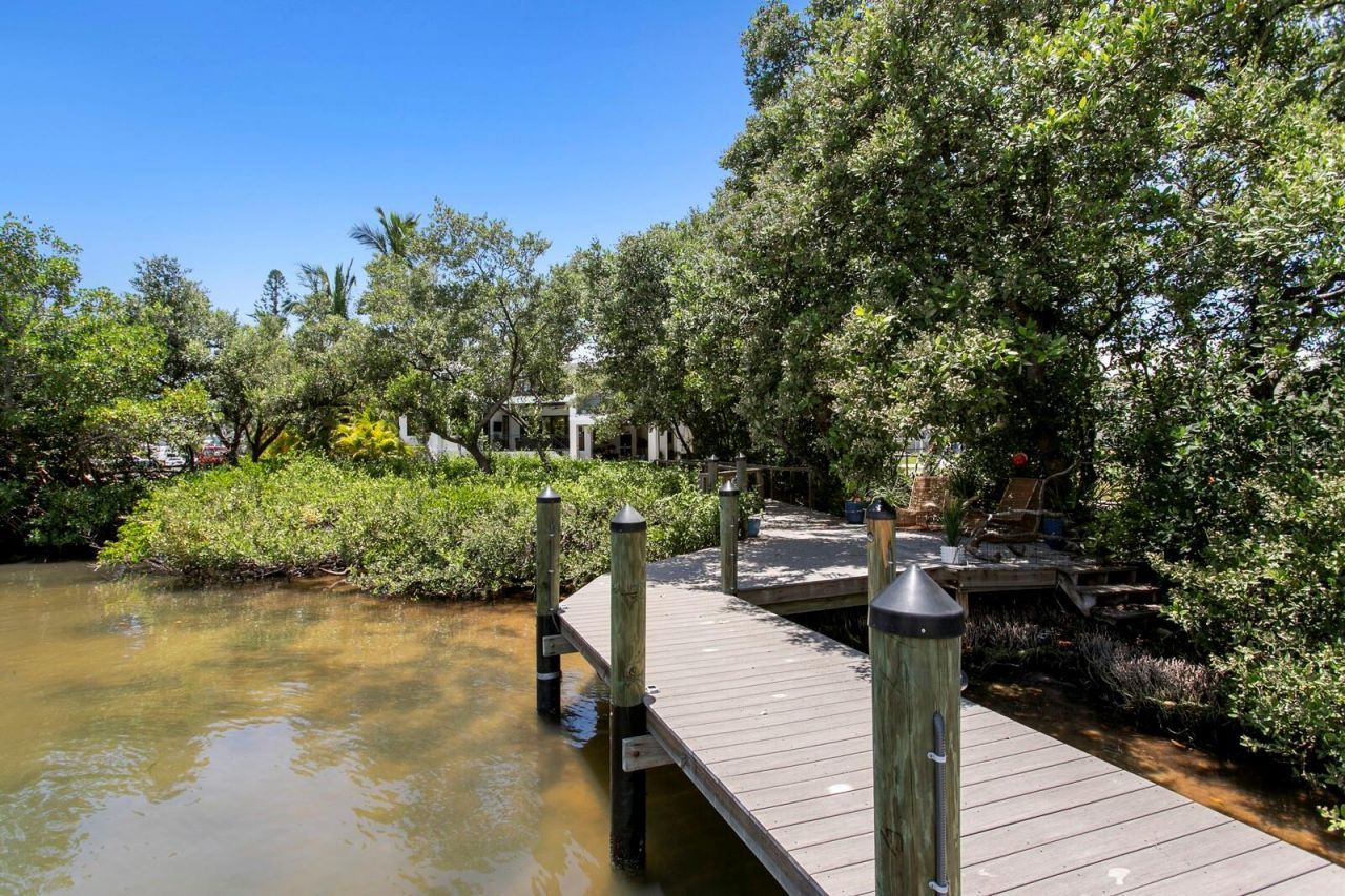 220 N Harbor Drive, Holmes Beach, FL 34217 Photo