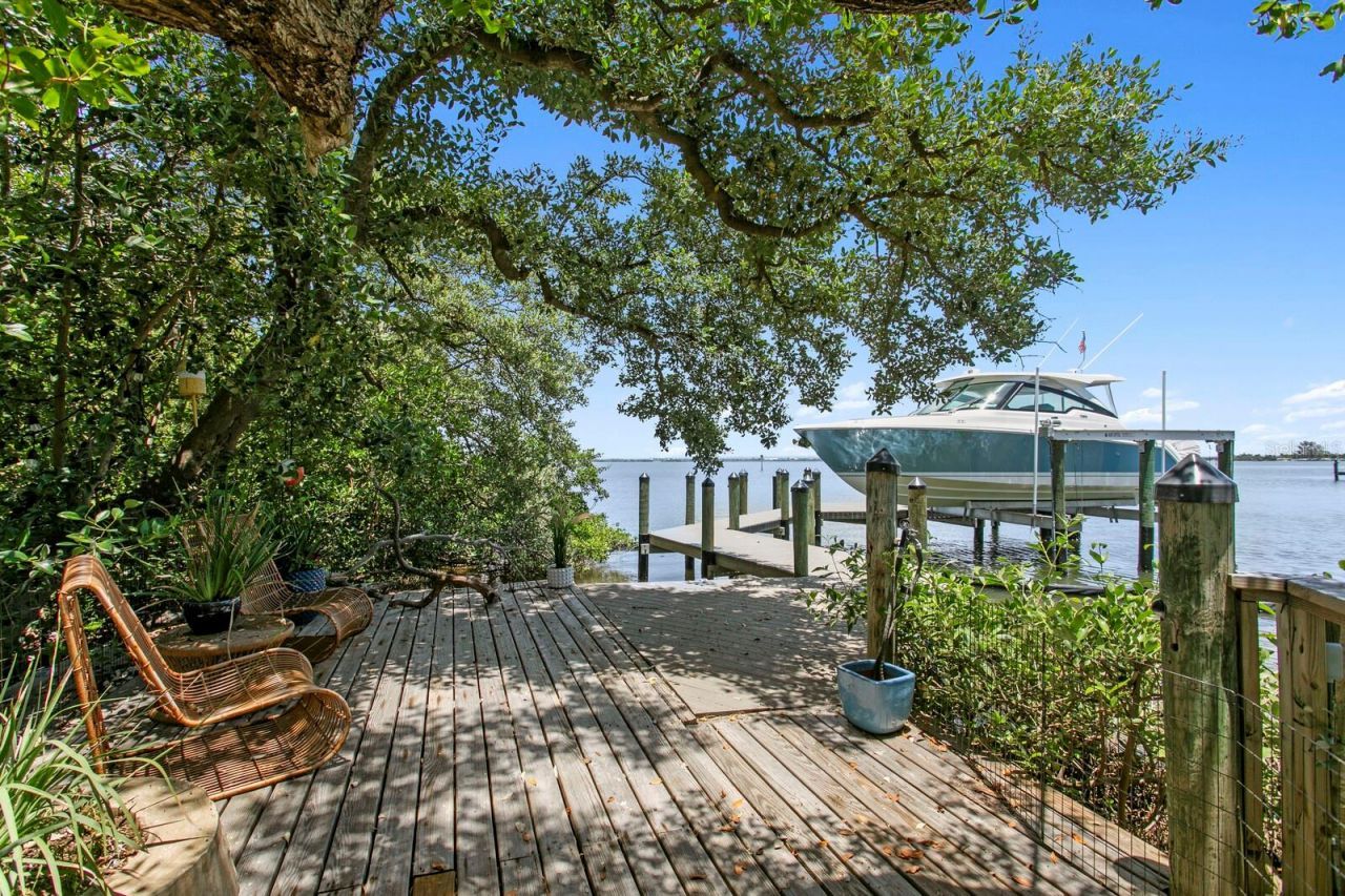 220 N Harbor Drive, Holmes Beach, FL 34217 Photo