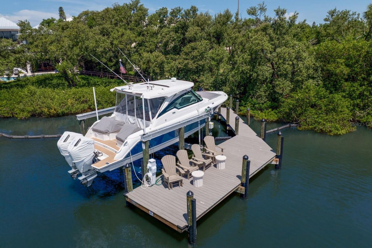 220 N Harbor Drive, Holmes Beach, FL 34217 Photo