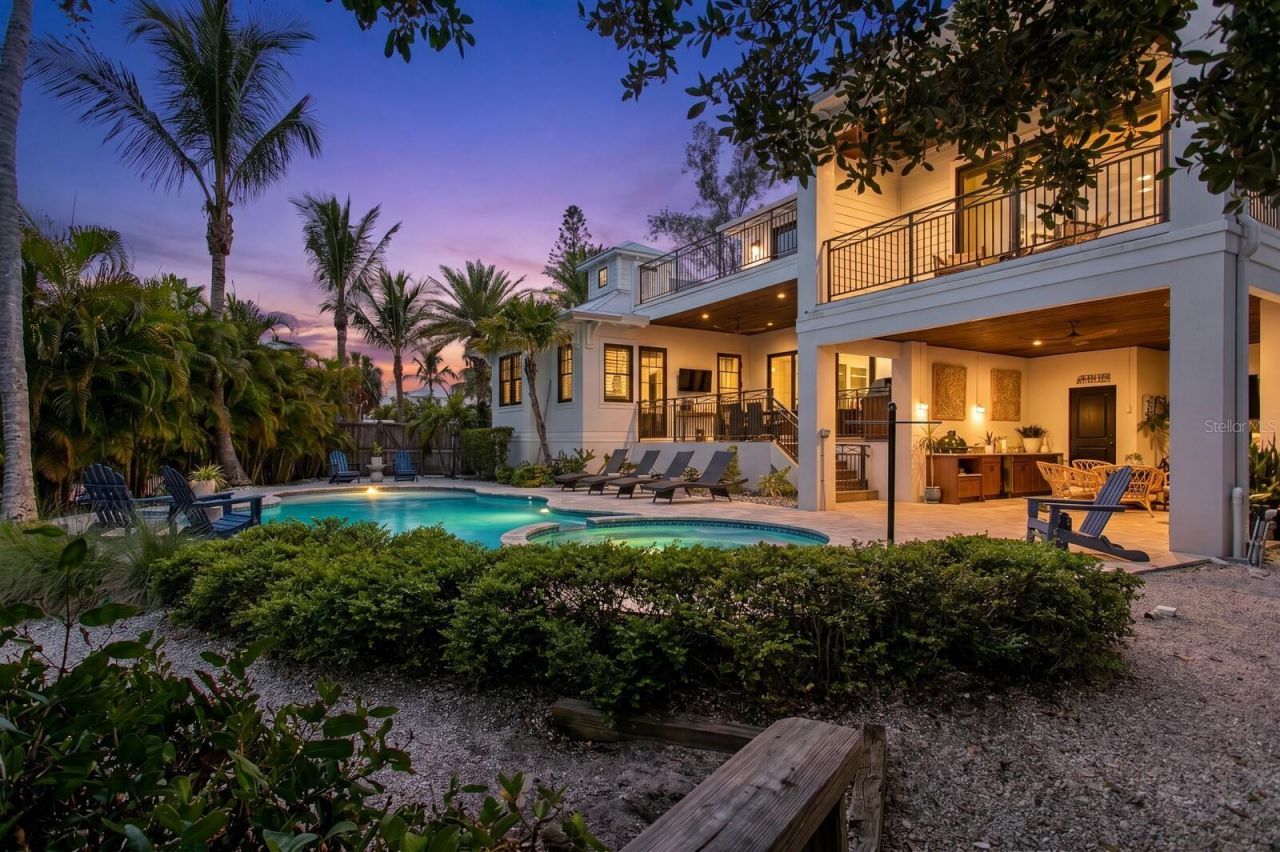 220 N Harbor Drive, Holmes Beach, FL 34217 Photo