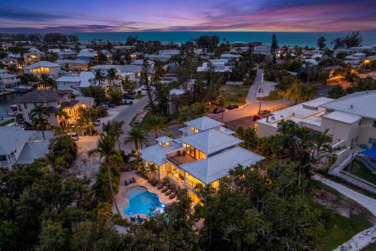 220 N Harbor Drive, Holmes Beach, FL 34217 Photo
