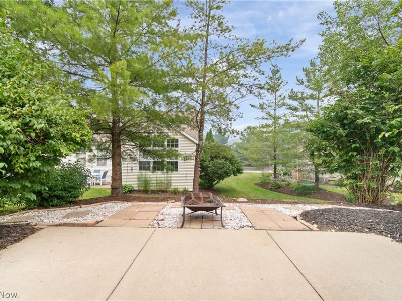 2823 Stratford Circle, Green, OH 44312 Photo 26