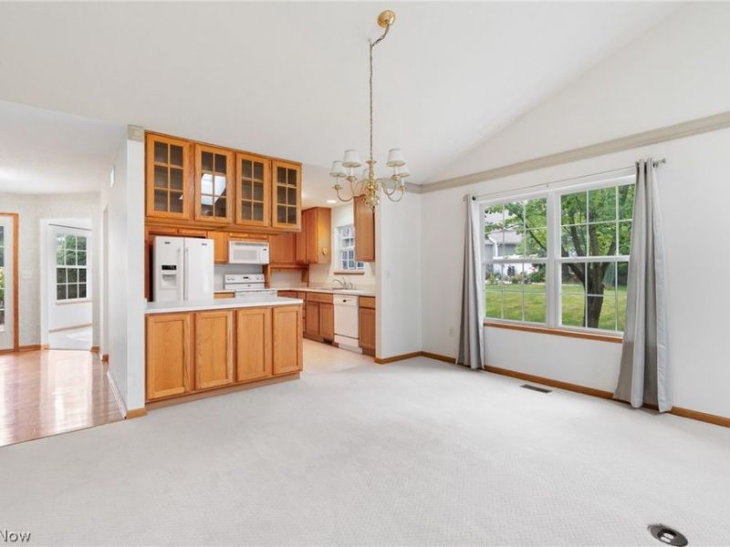 2823 Stratford Circle, Green, OH 44312 Photo 8