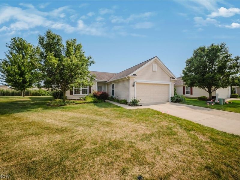 9454 Harvard Drive, North Ridgeville, OH 44039 Photo 2