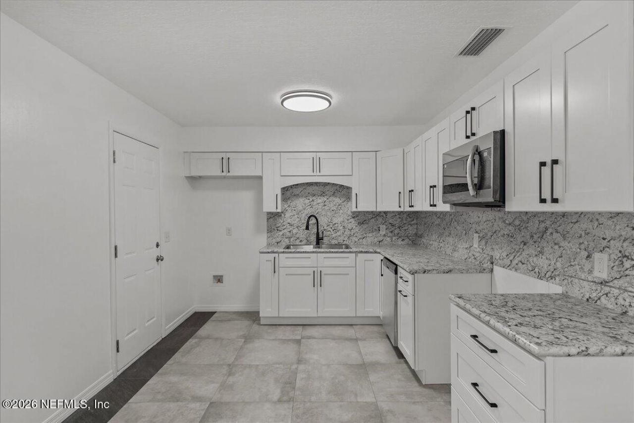 109 Ivey Road, San Mateo, FL 32187 Photo