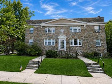 300 COMMONWEALTH AVENUE , Unit 4, ALEXANDRIA, VA 22301
