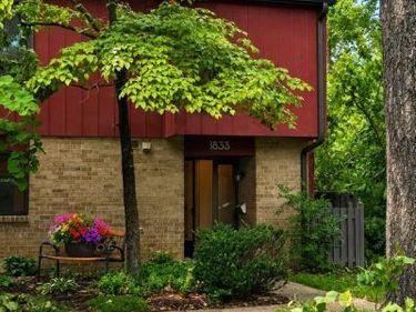 1833 IVY OAK SQUARE, Unit 49, RESTON, VA 20190