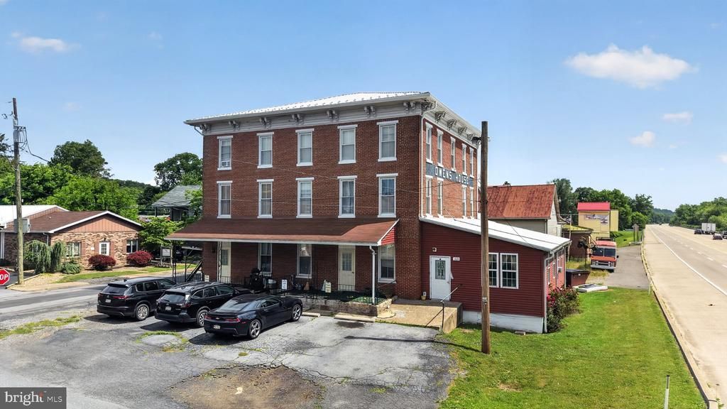 403 N FRONT STREET , LIVERPOOL, PA 17045