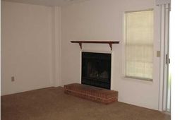 4749 Linfield Lane photo 4