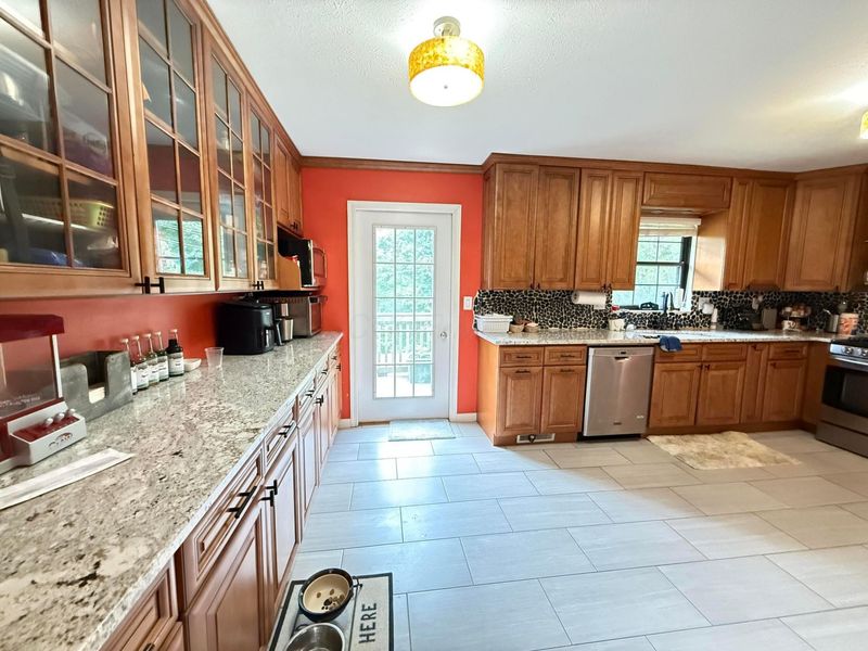 7902 Bittersweet , Athens, OH 45701 Photo 9