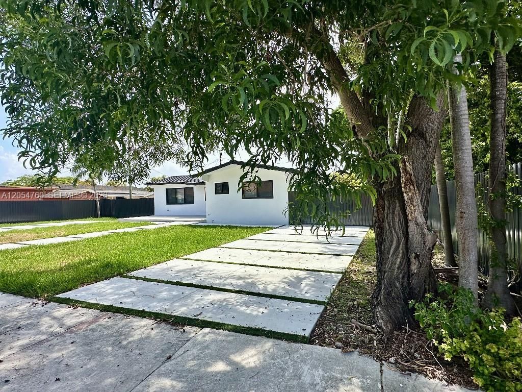 430 SW 100th Ave , Sweetwater, FL 33174 Photo