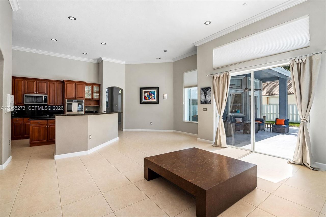 13755 NW 18th Ct, Pembroke Pines, FL 33028 Photo