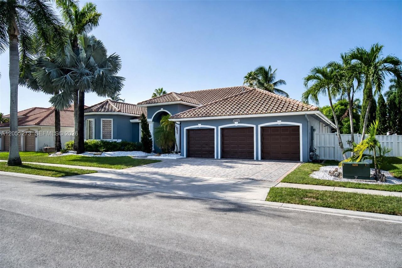13755 NW 18th Ct, Pembroke Pines, FL 33028 Photo