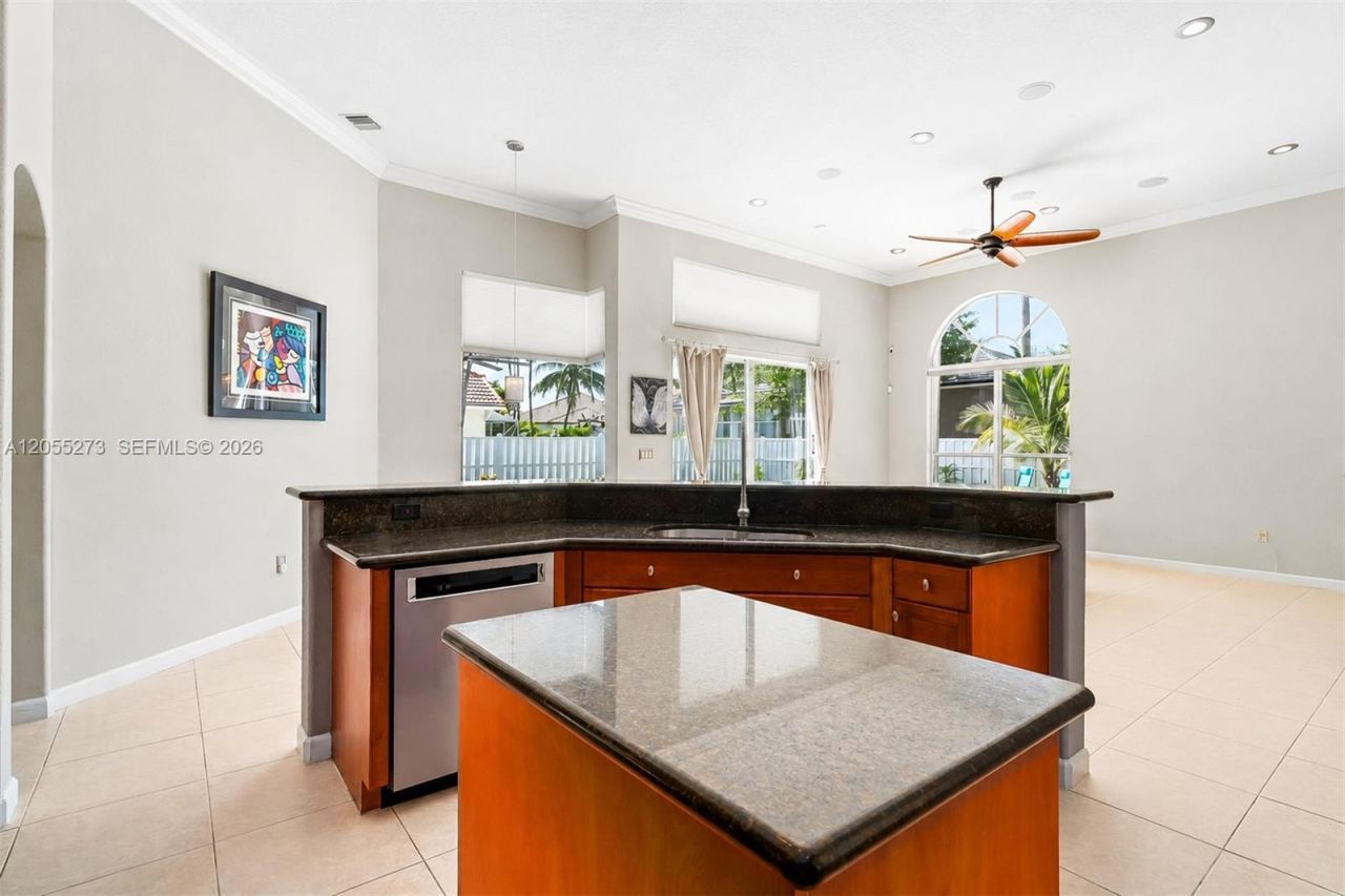13755 NW 18th Ct, Pembroke Pines, FL 33028 Photo