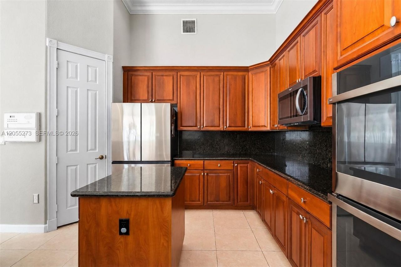 13755 NW 18th Ct, Pembroke Pines, FL 33028 Photo