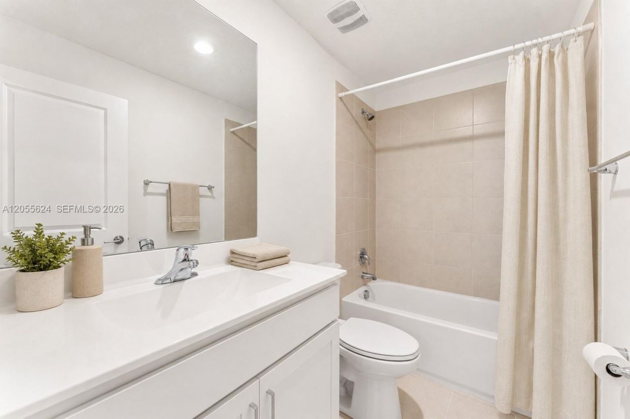 5010 Genove Pl , Unit 5010, Riviera Beach, FL 33410 Photo