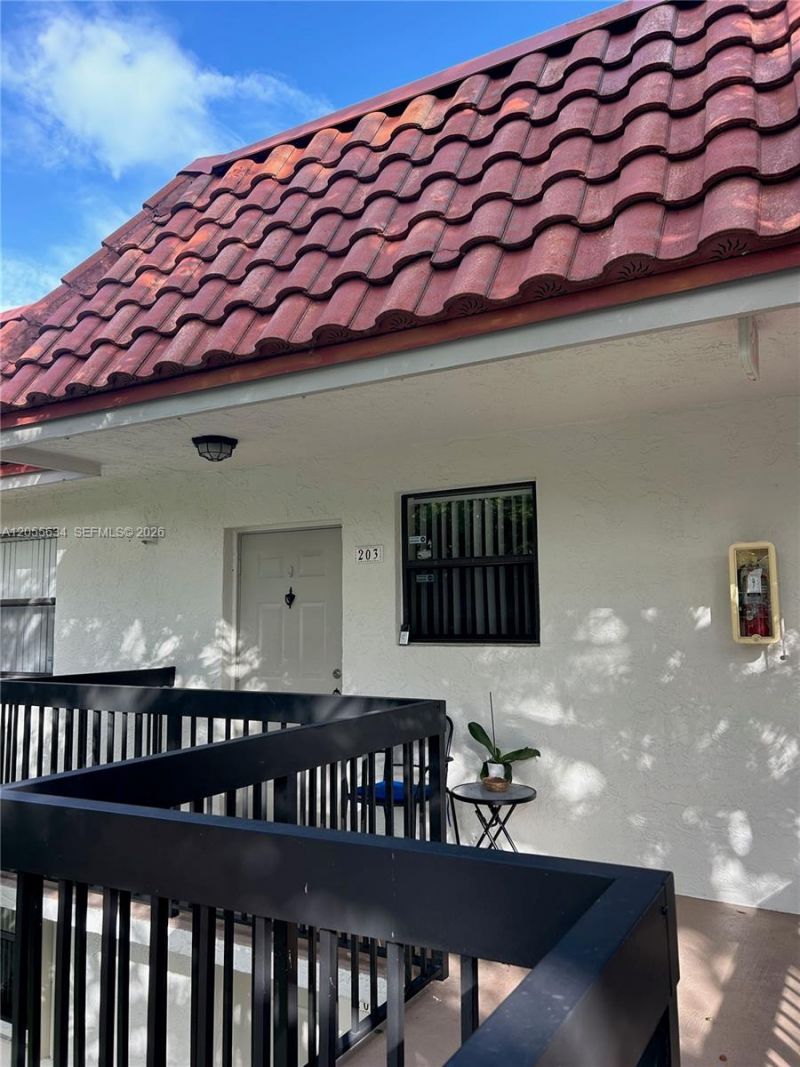 15710 E Waterside Cir , Unit 203, Sunrise, FL 33326 Photo