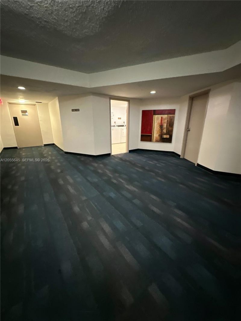 1301 NE Miami Gardens Dr, Unit 1403W, Miami, FL 33179 Photo