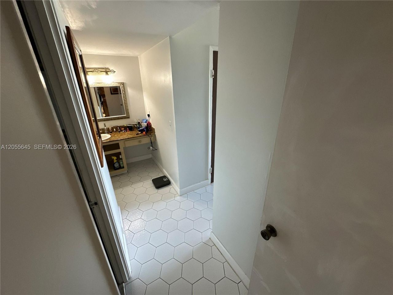 1301 NE Miami Gardens Dr, Unit 1403W, Miami, FL 33179 Photo
