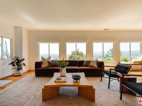 3823 Franklin Avenue, Los Angeles, CA 90027