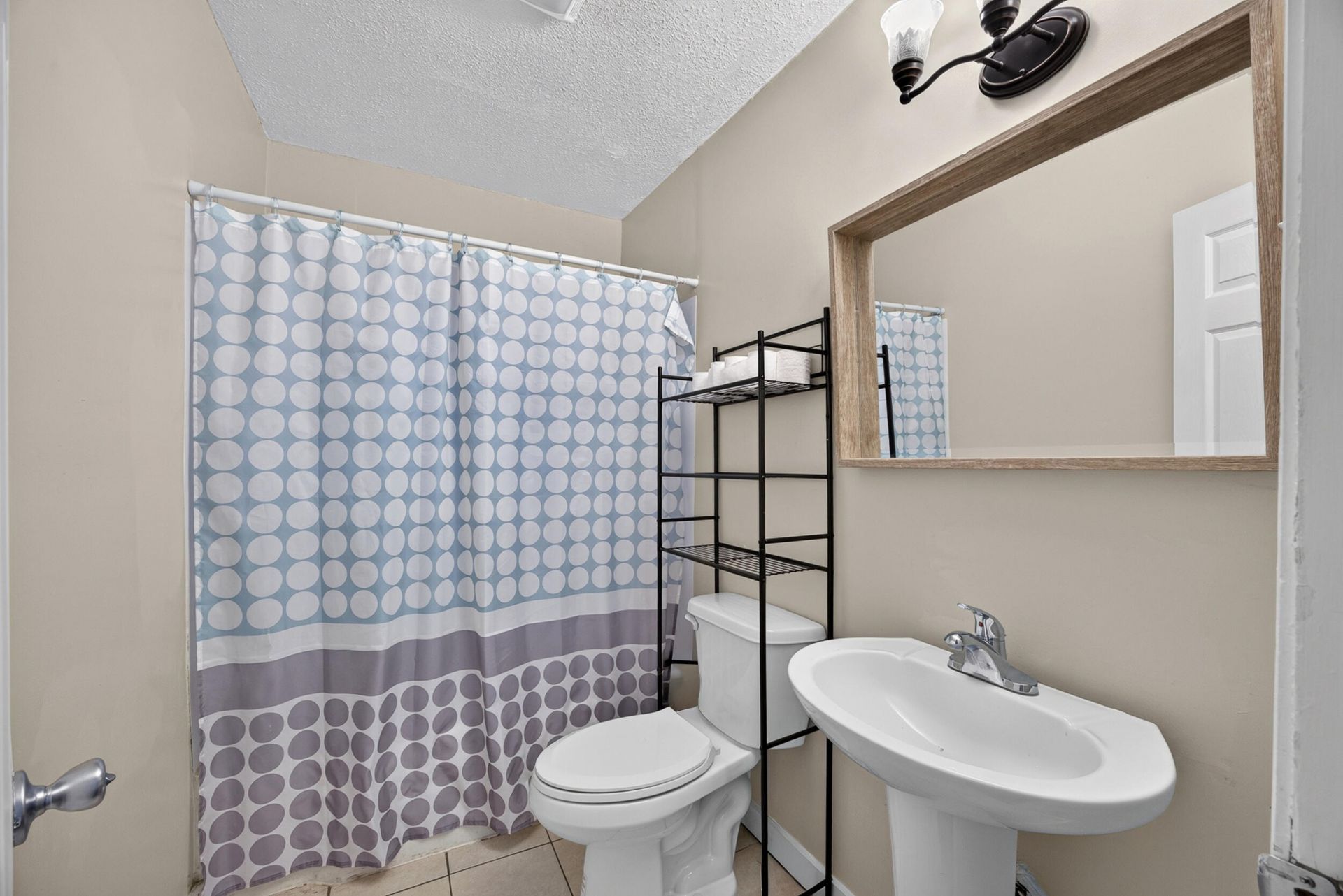 2699 Ninety 6 Road Photo 13